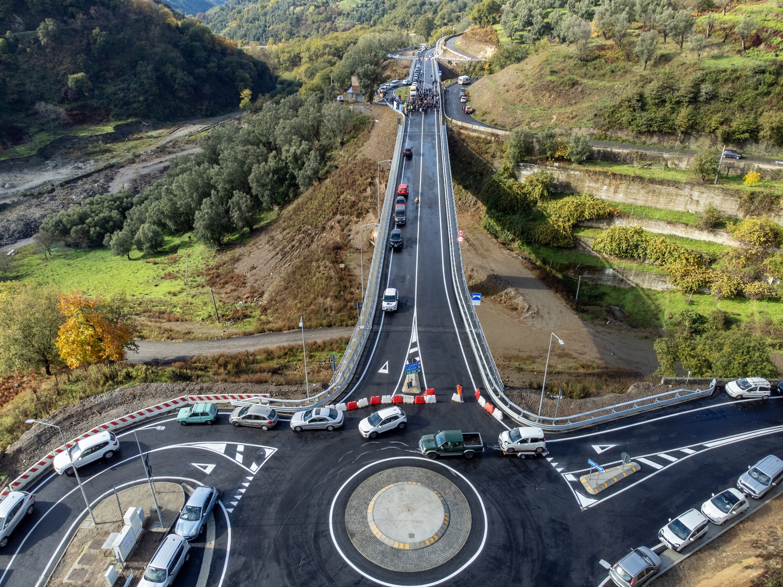 Immagine di copertina per Aperto il tratto aggiuntivo della nuova Gallico - Gambarie, il sindaco Falcomat�: \