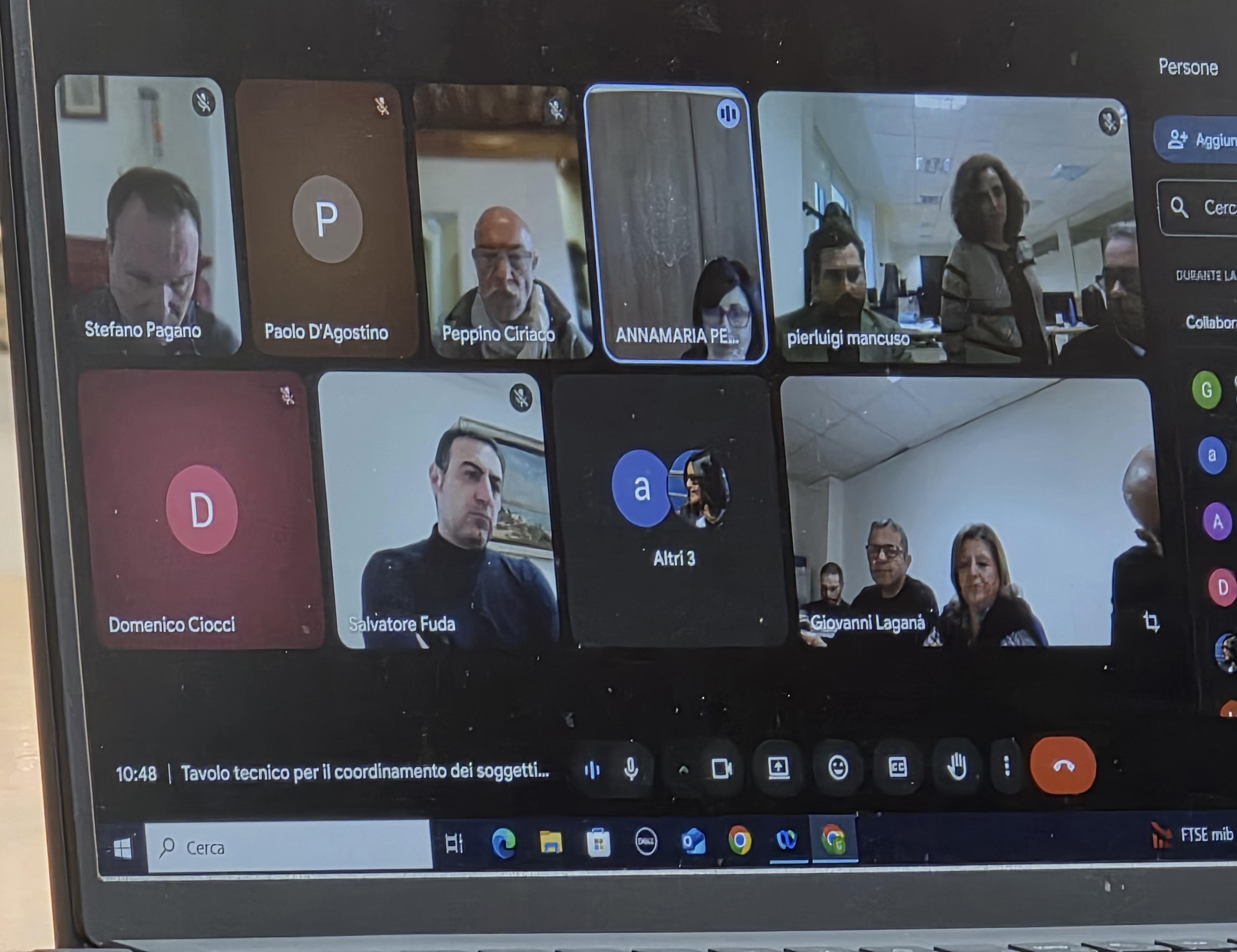 Immagine di copertina per Tavolo tecnico su erosione costiera, la Metrocity chiede di velocizzare la redazione del piano dei sedimenti e validare i progetti pilota sulle fiumare Amendolea, La Verde e Bonamico