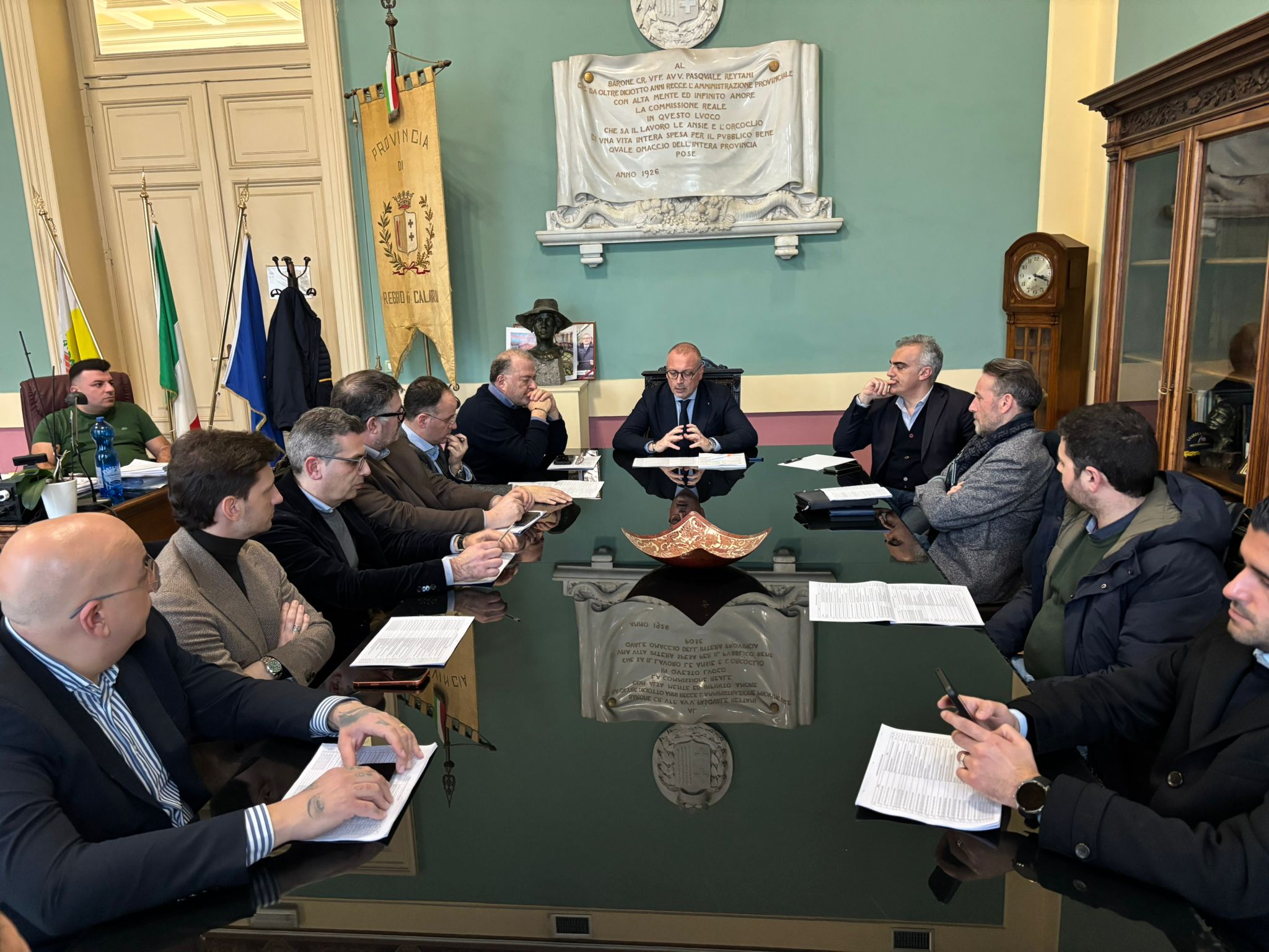 Immagine di copertina per Palazzo Alvaro avvia una campagna ascolto con le associazioni di categoria per i nuovi corsi di formazione professionali