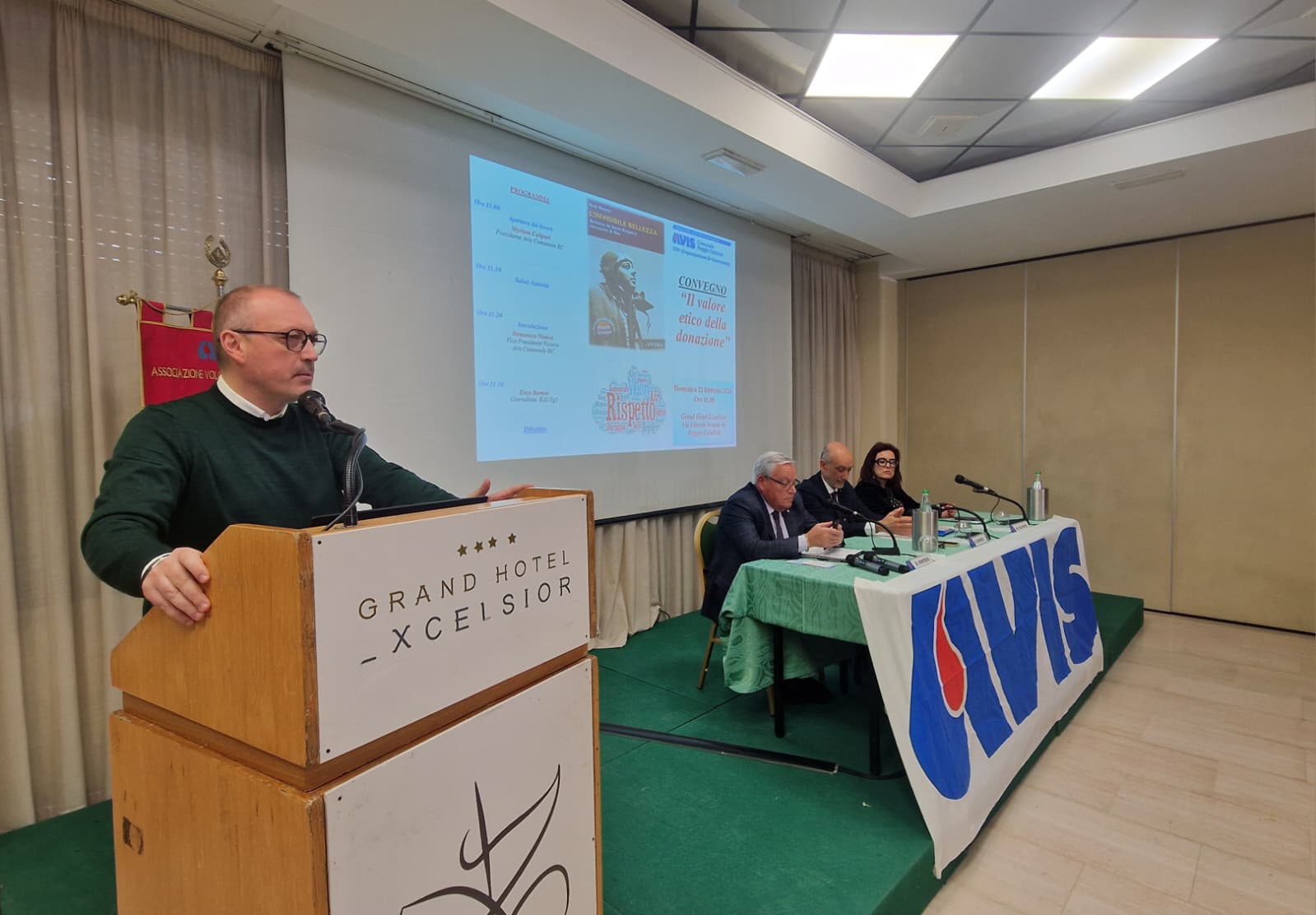 Immagine di copertina per Assemblea annuale AVIS, Versace : �Riconosco il valore della donazione non solo come gesto di solidariet�, ma anche come atto di responsabilit��