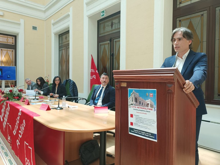 A Palazzo Alvaro con la Cgil si discute di \