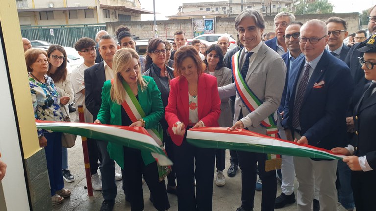 La Metrocity consegna i nuovi locali dell�Istituto istruzione superiore �Severi� sezione �Nautico� in un bene confiscato alla criminalit�