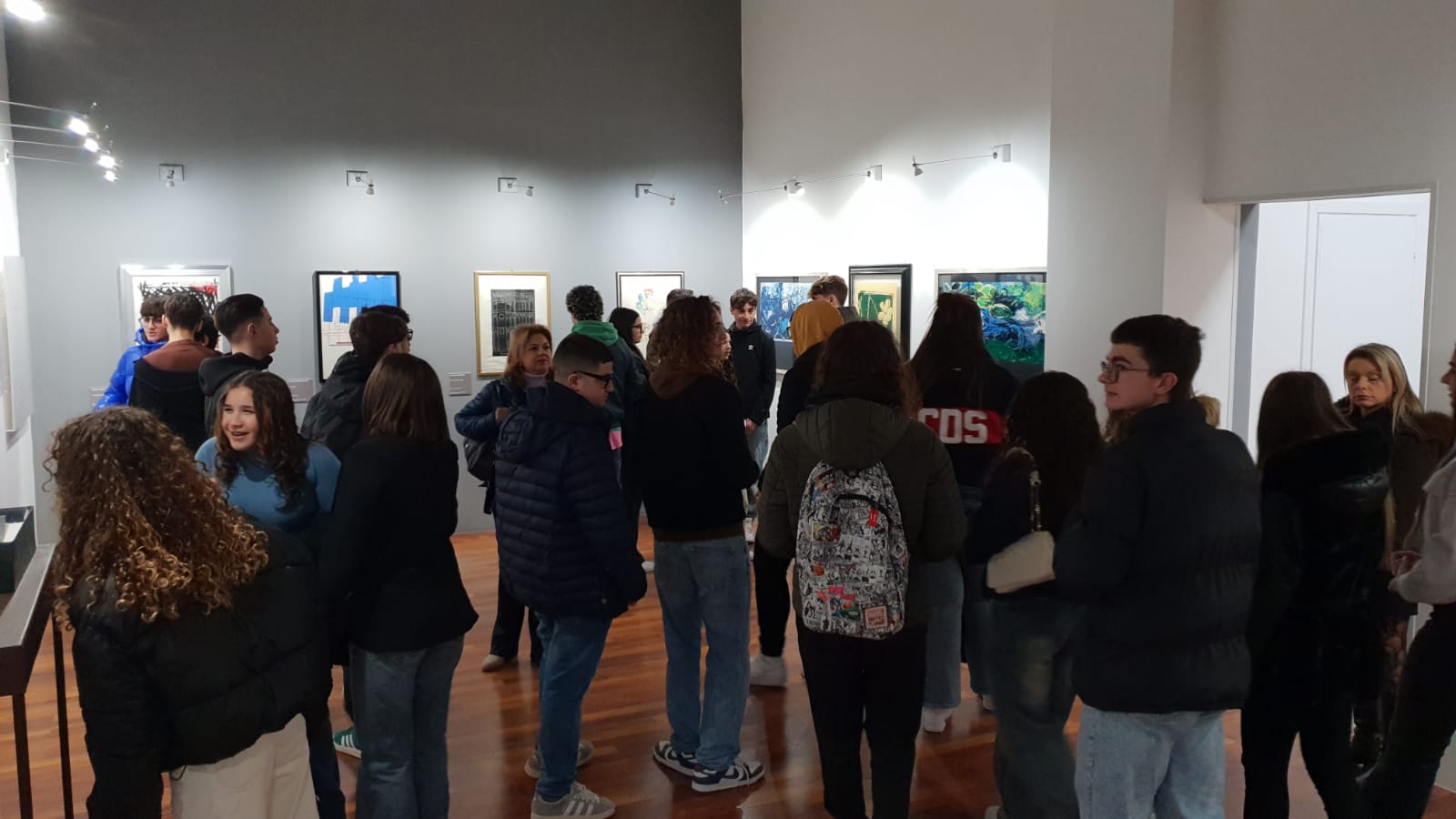 SalvArti fa il pieno al Palazzo della Cultura Pasquino Crupi: centinaia di visitatori nei primi giorni di apertura della mostra. Tra le presenze tantissimi giovani e studenti